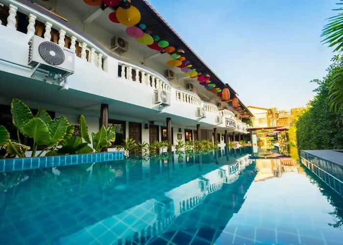 Pai Residence Chiangmai Gate