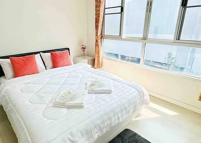 Room For Rent In The City