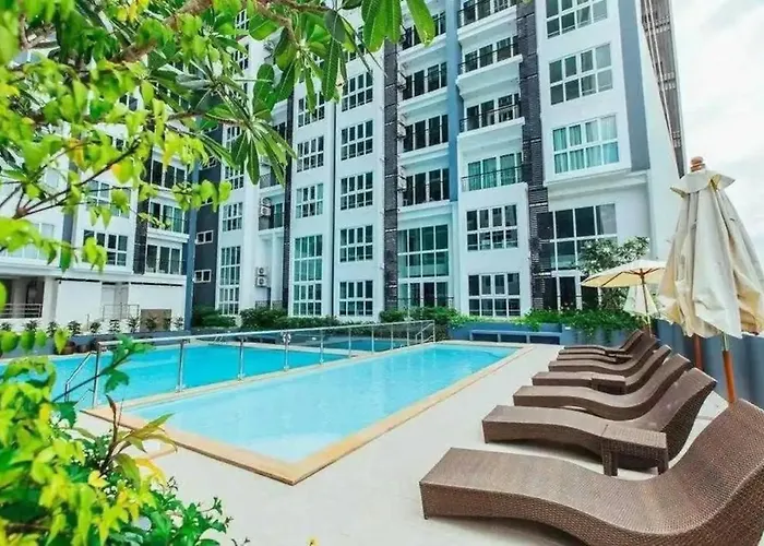 The Prio Condo Near Central Airport Plaza