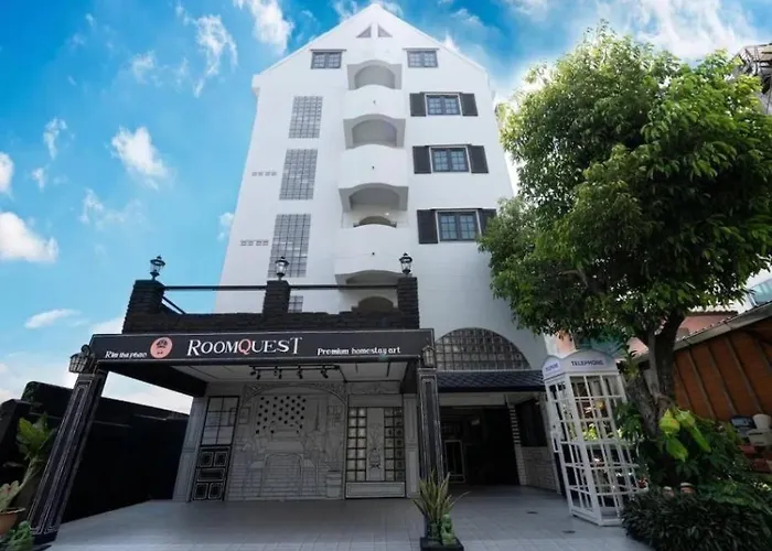 Roomquest Chiang Mai Tha Phae