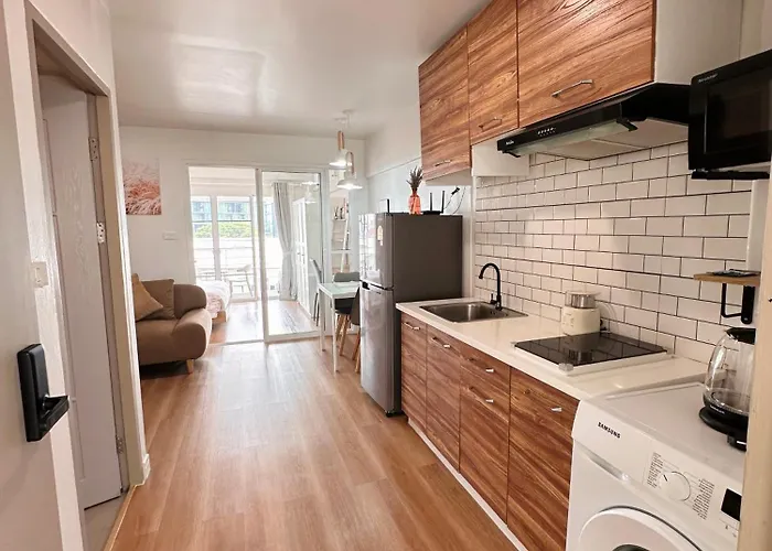 Mountain View & Quiet Cozy Condo