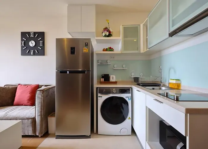 Luxury Apartment In Down Town