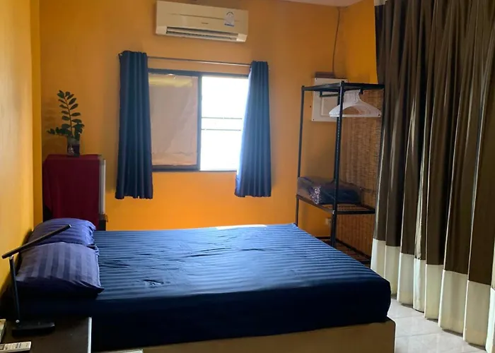 Private Room With Ac And Fan, Near Rajapruek Park