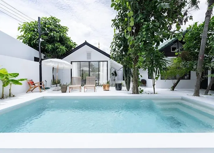Stunning Pool Villa - In Old Town Chiang Mai