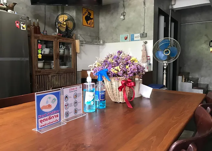 Baan Lung Poshtel