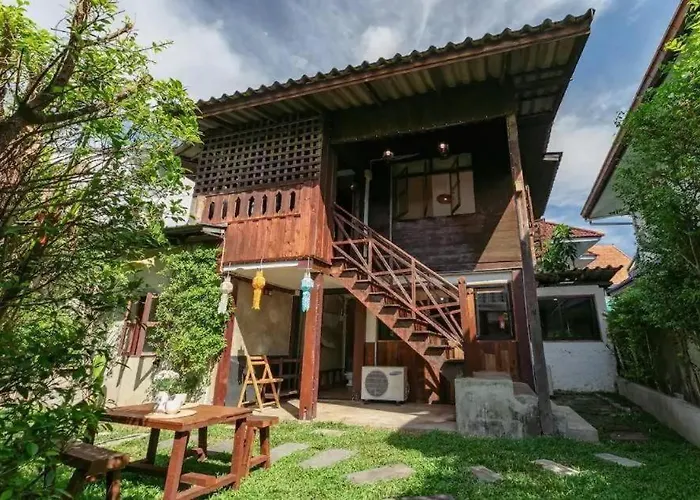 Nearthepark Backpack House