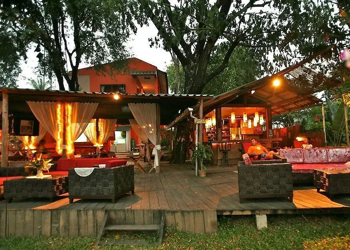 Hollanda Montri Guesthouse