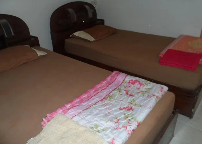 Lek Guesthouse