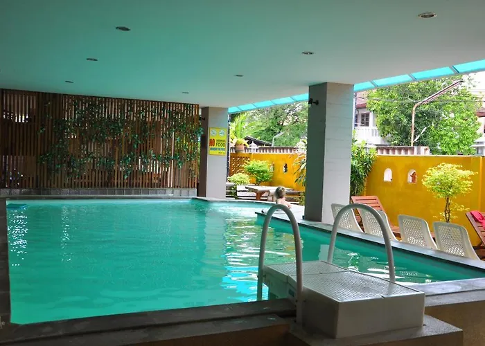 Thaphae Garden Guesthouse