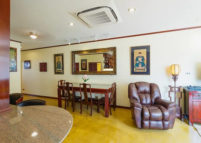 Deluxe Town House In The Old City