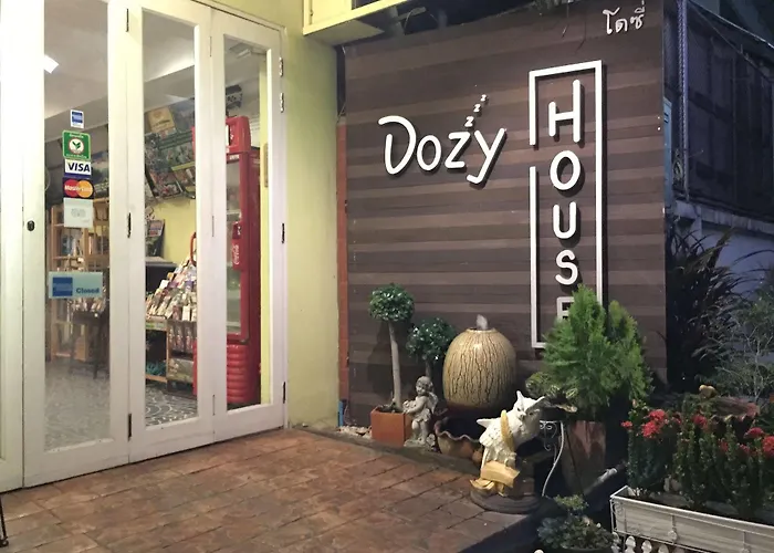 Dozy Lamoon House