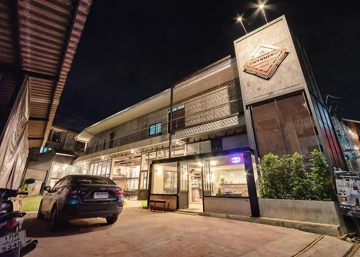 The Entaneer Poshtel