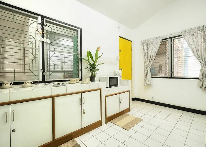 The Green Room Guest House