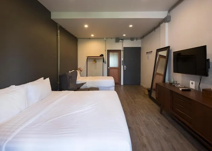 Iron32 Hotel