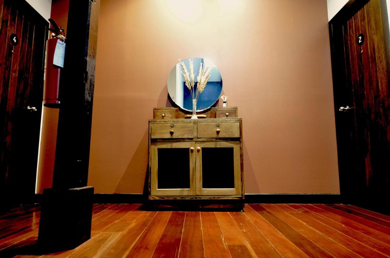 The Eight Ratvithi House 3* Chiang Mai