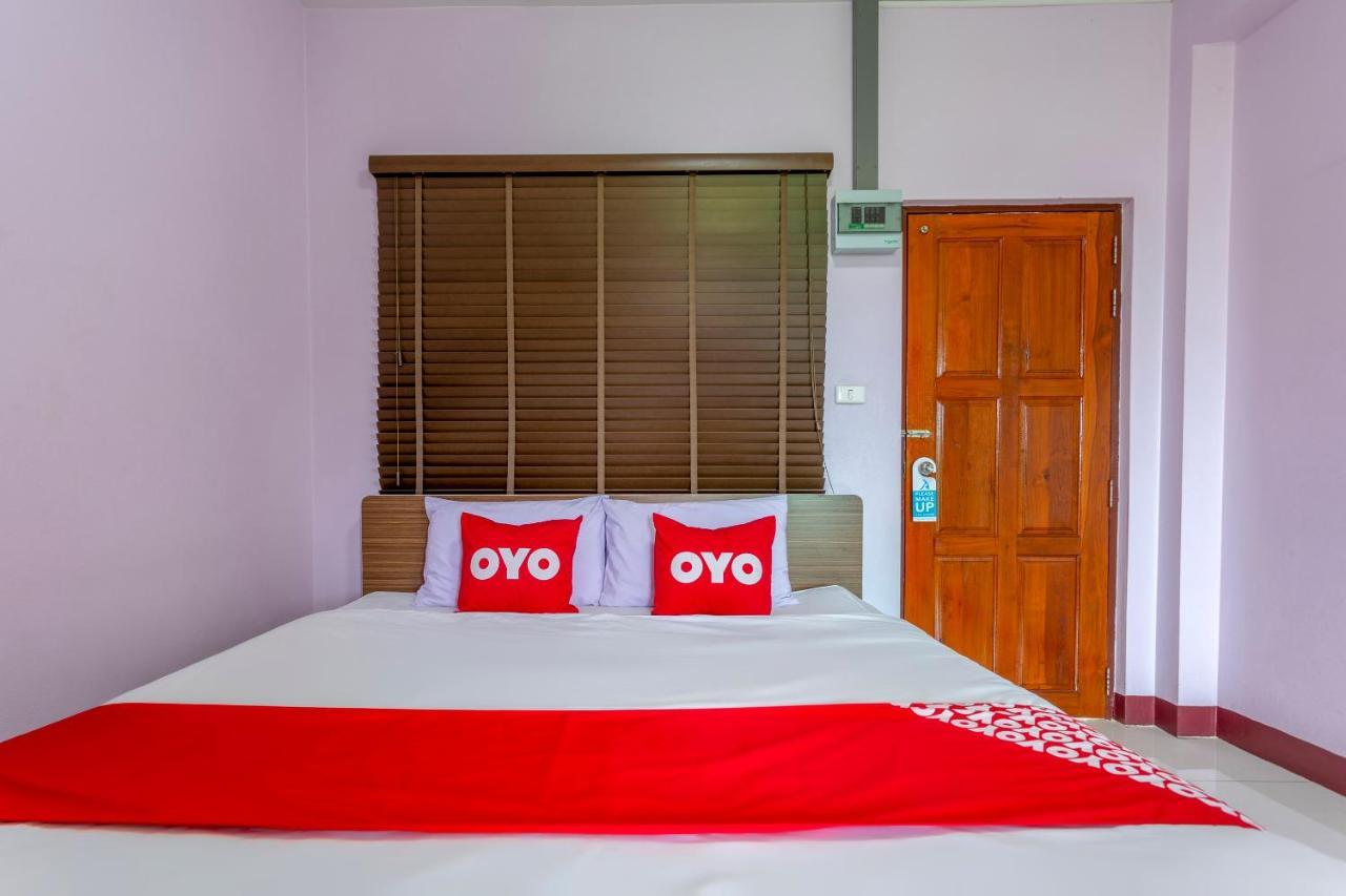 Hotel Oyo 1053 Bloom 3*