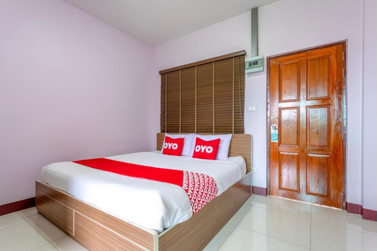 Hotel Oyo 1053 Bloom 3*