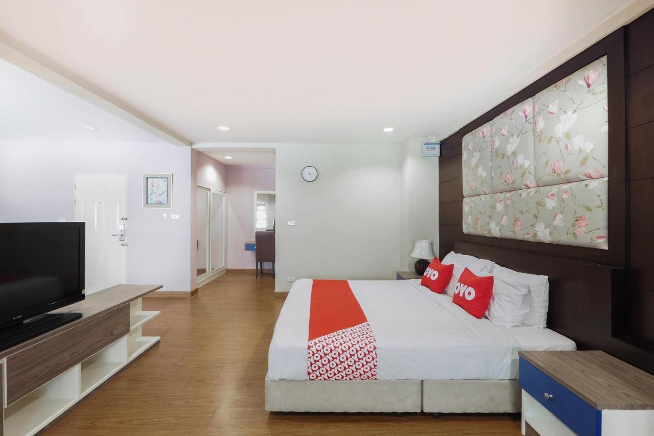 Hotel Oyo 995 Blue Cafe Chiang Mai