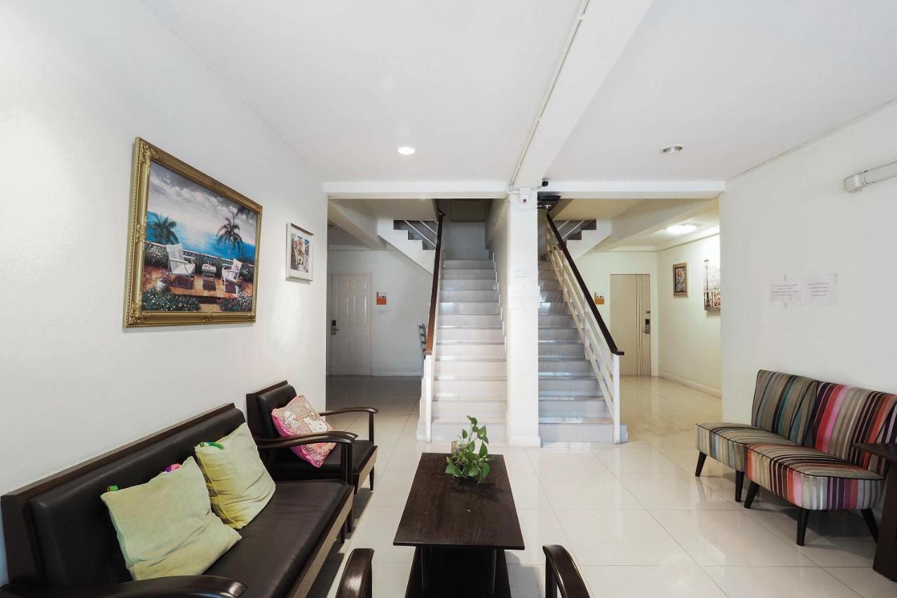 Hotel Oyo 995 Blue Cafe Chiang Mai