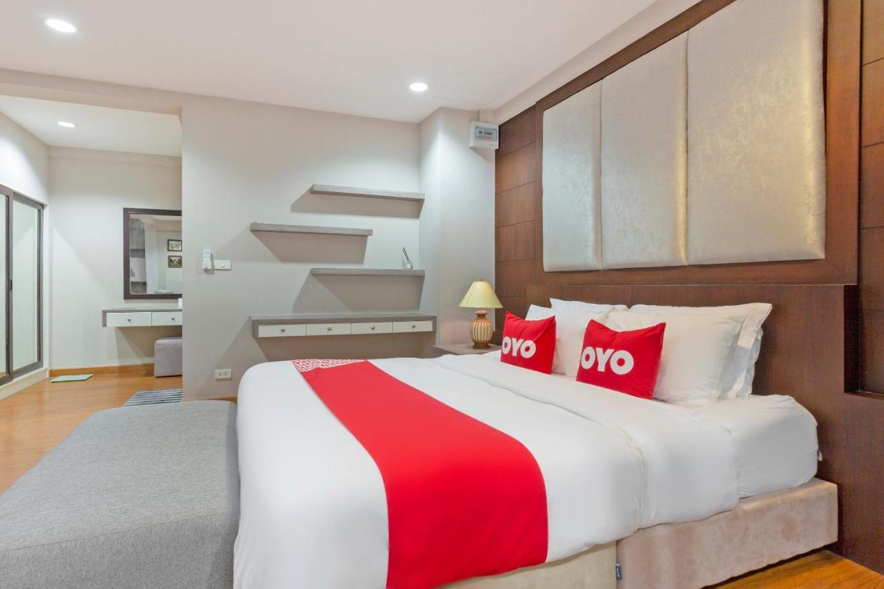 Hotel Oyo 995 Blue Cafe Chiang Mai