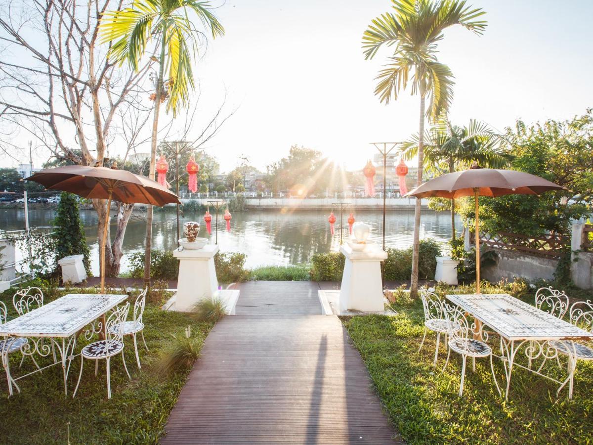 Hotel B2 Riverside Colonial