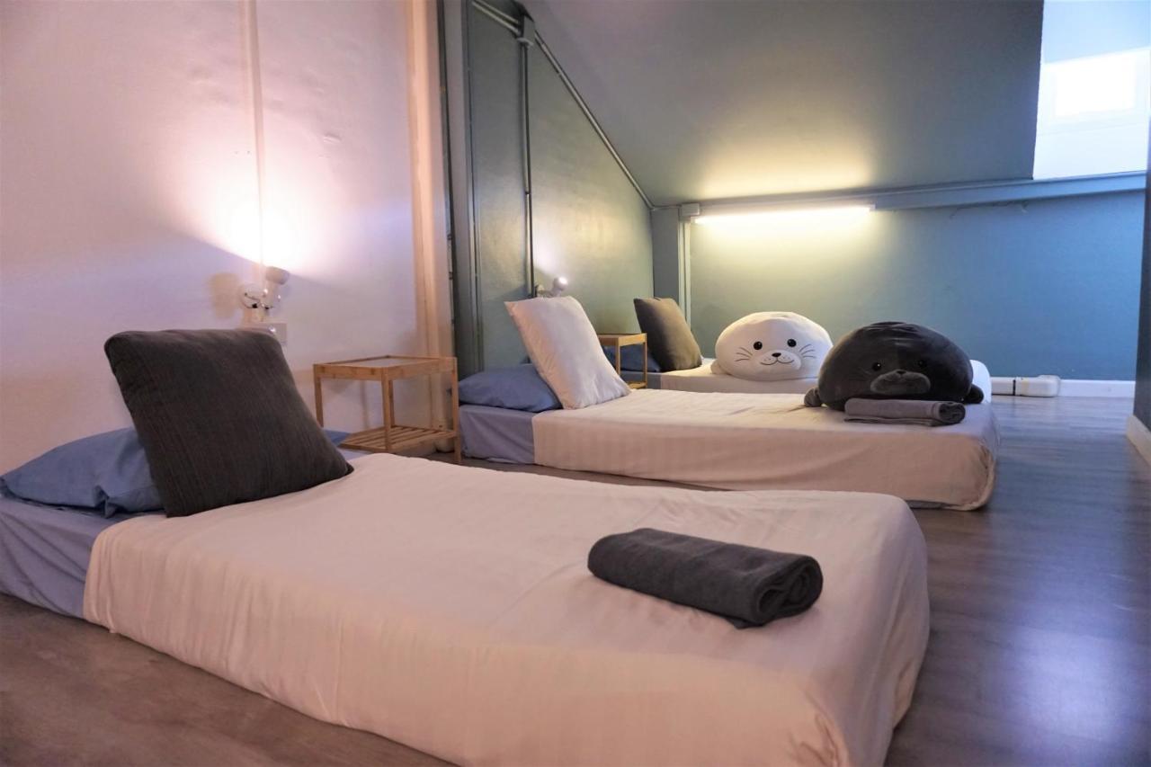 Hostel Two Gals And The Pig Boutique Chiang Mai