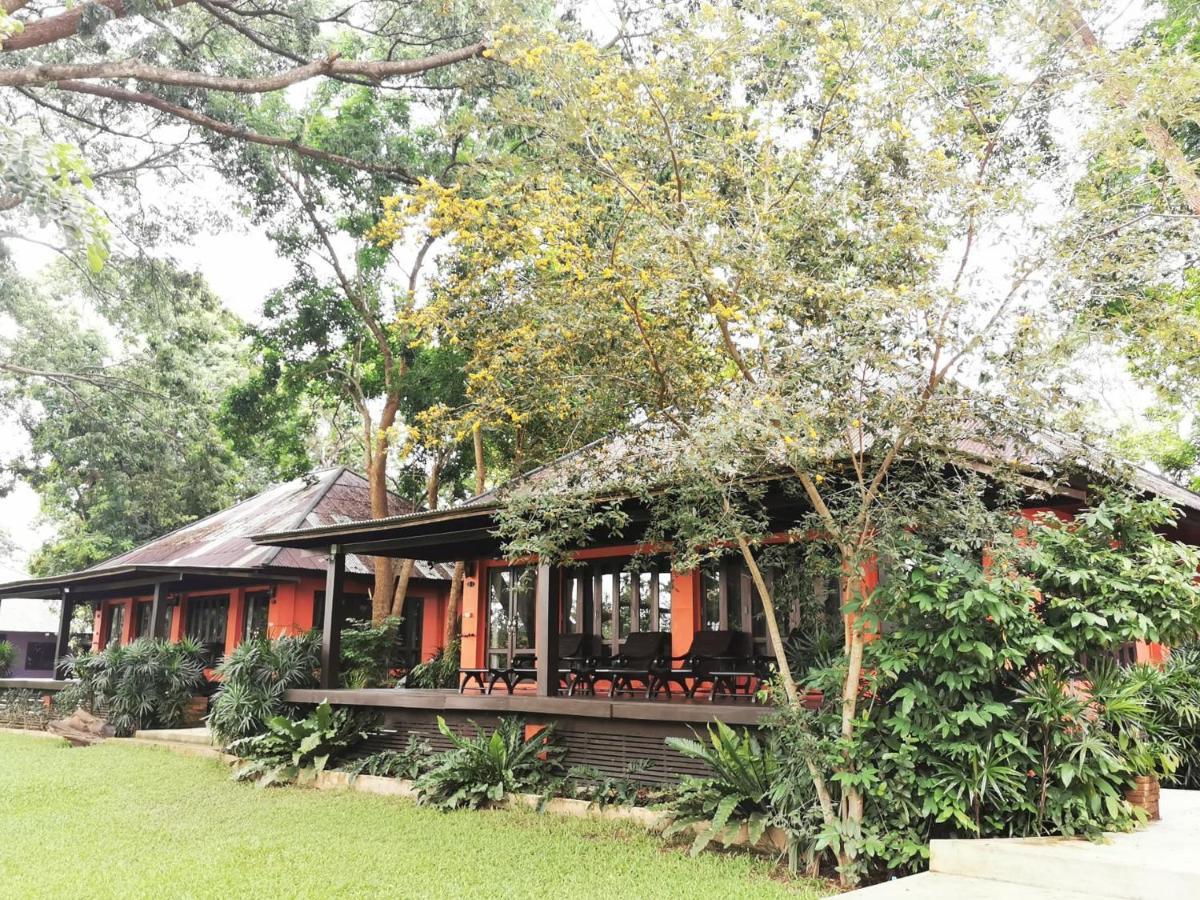 Baan Nam Ping Riverside Tempat peranginan 3*
