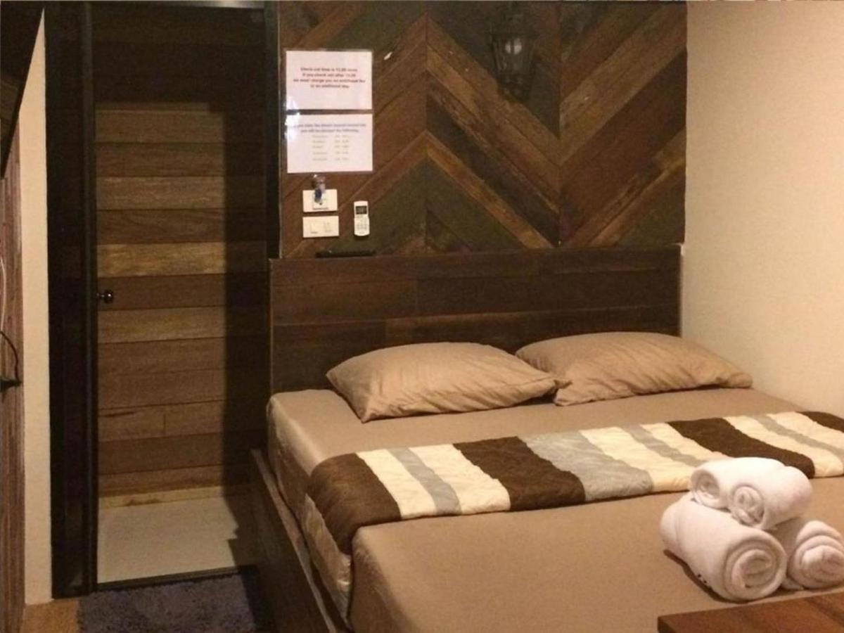 Mojo House Hostel *