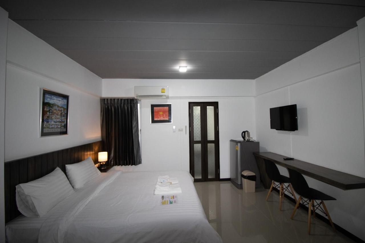 The 168 Gallery And Chiang Mai