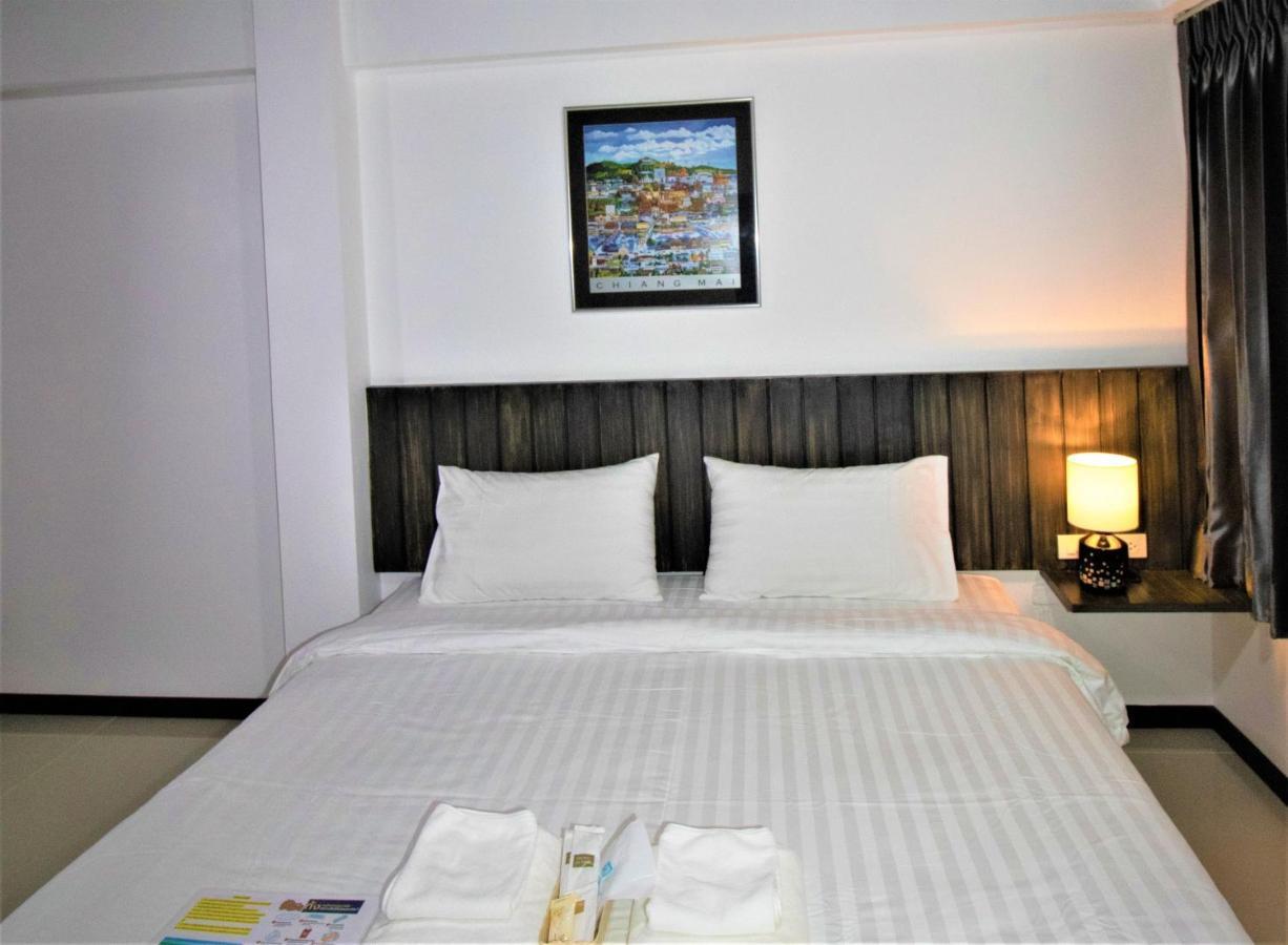 The 168 Gallery And 2* Chiang Mai