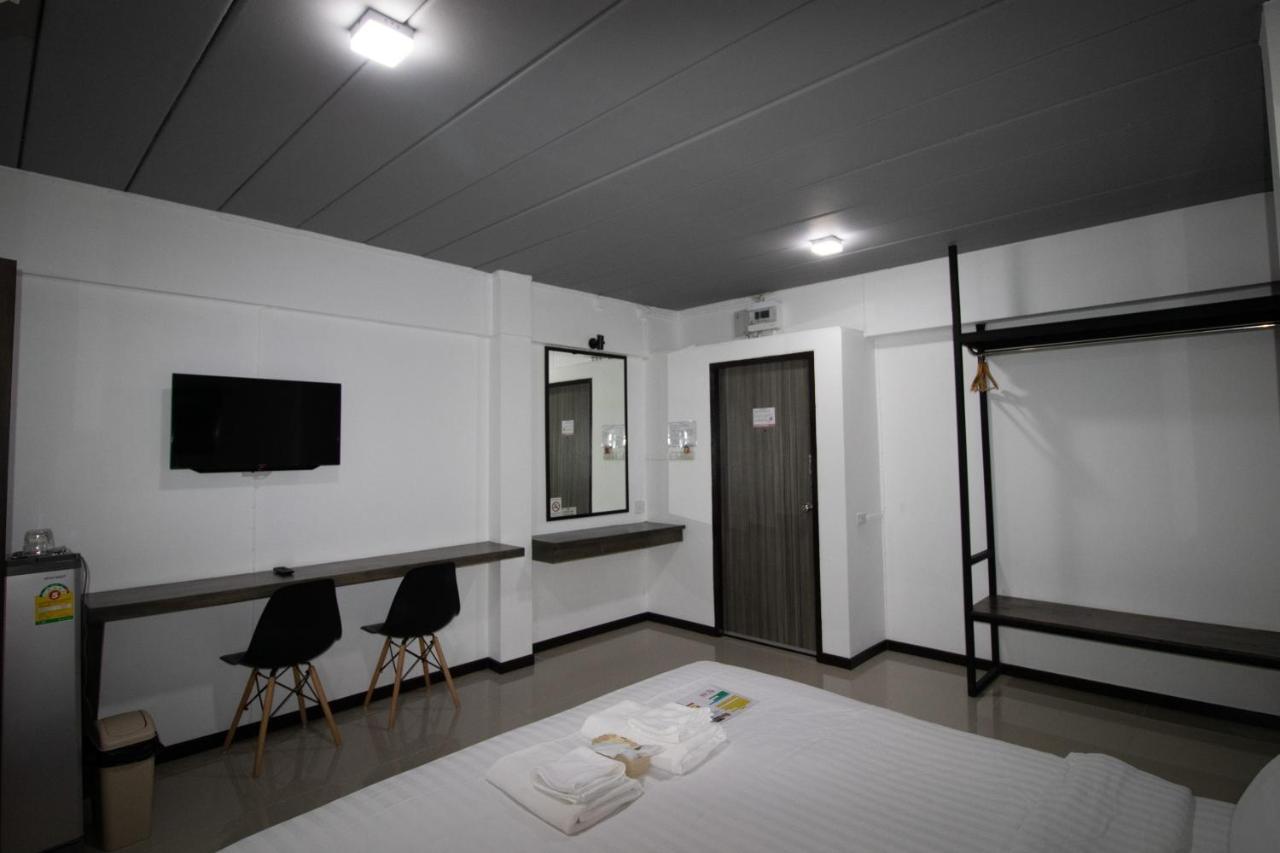 Hotel The 168 Gallery And 2*