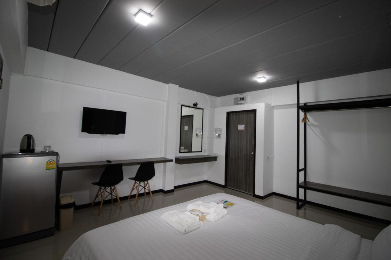 Hotel The 168 Gallery And 2*