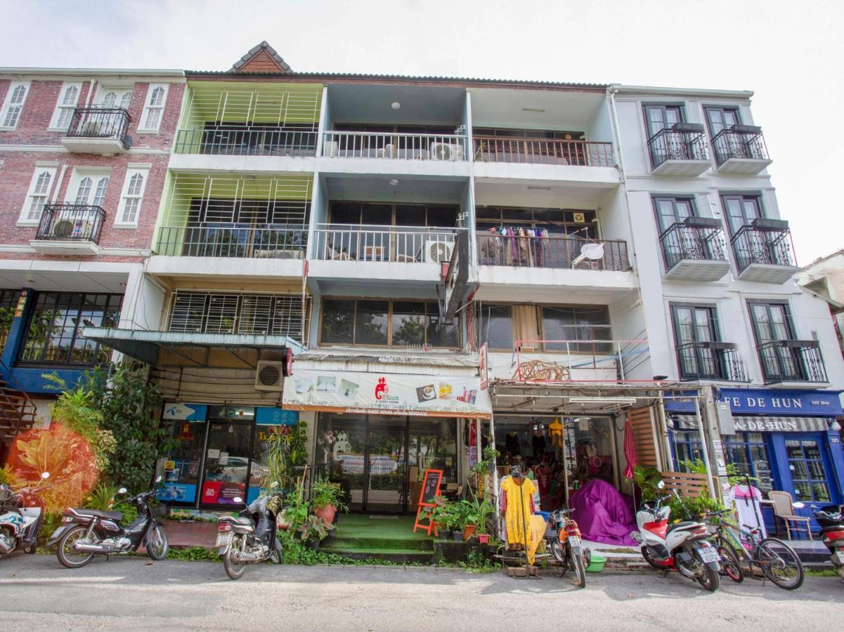 Hotel Oyo 1174 Thai Good Tastes 2*