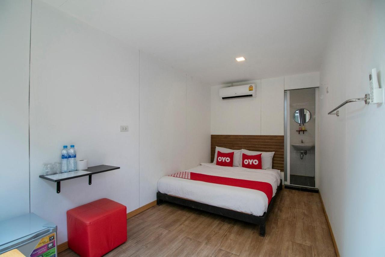 Oyo 673 Sleep Box Hotel 2*