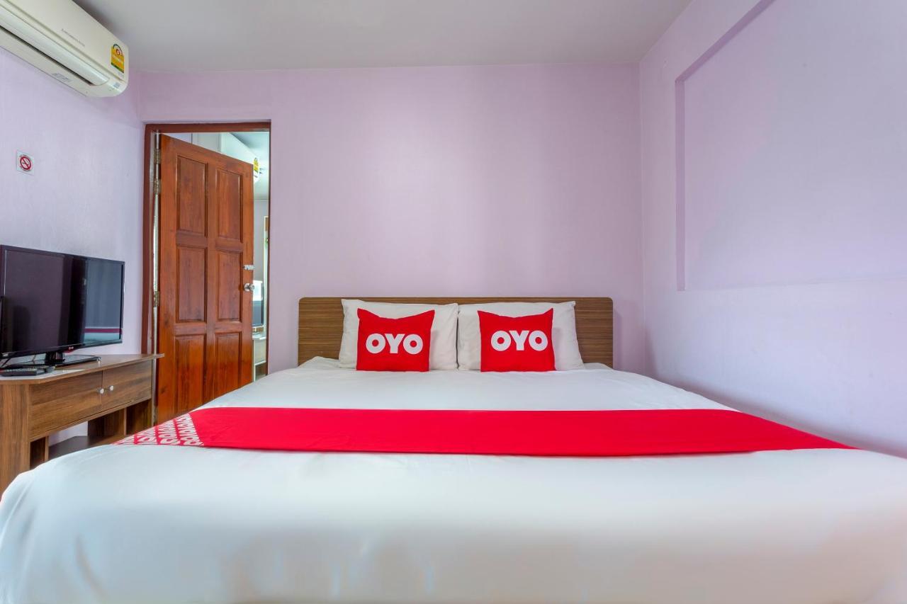 Oyo 1053 Bloom Hotel