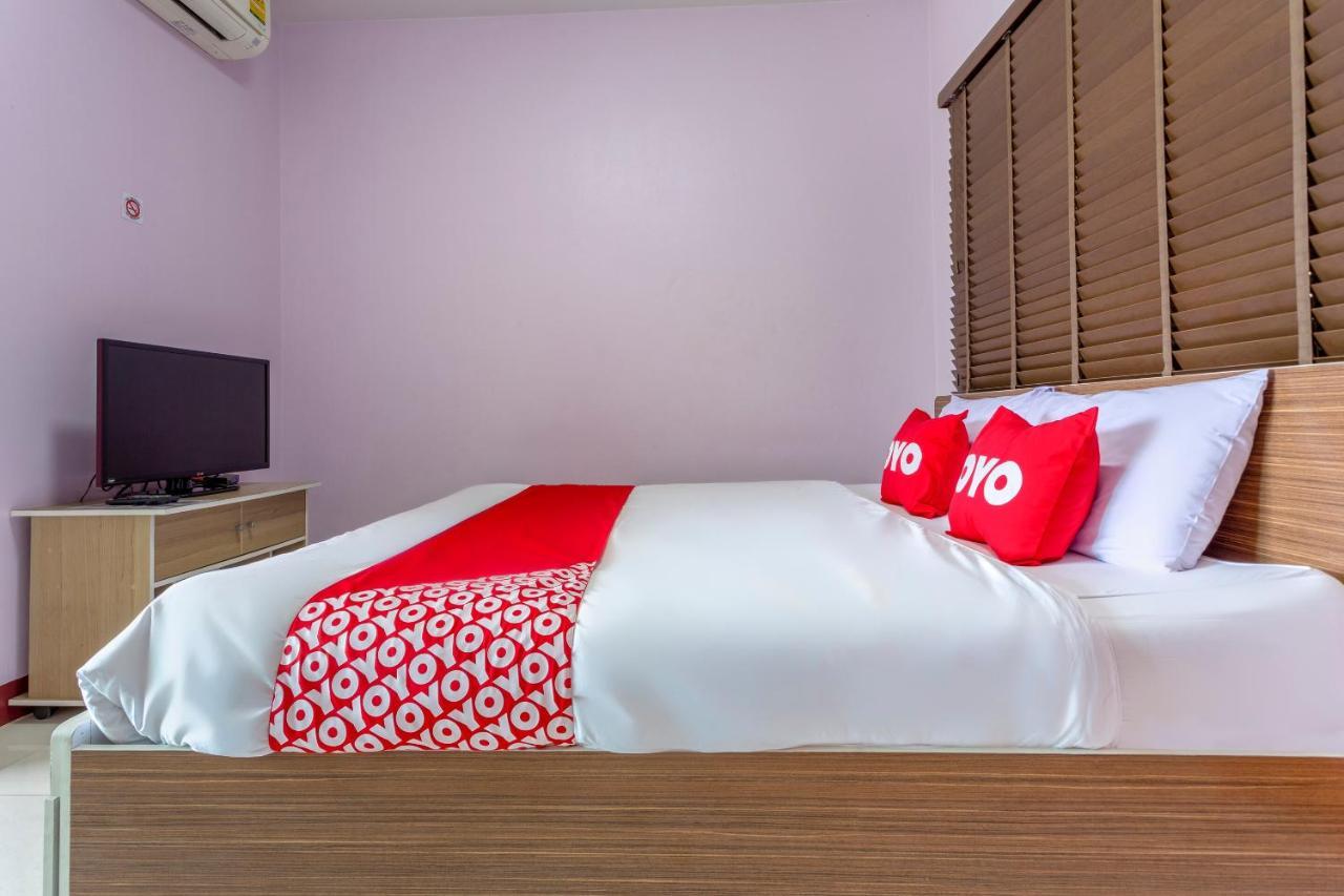 Oyo 1053 Bloom Hotel