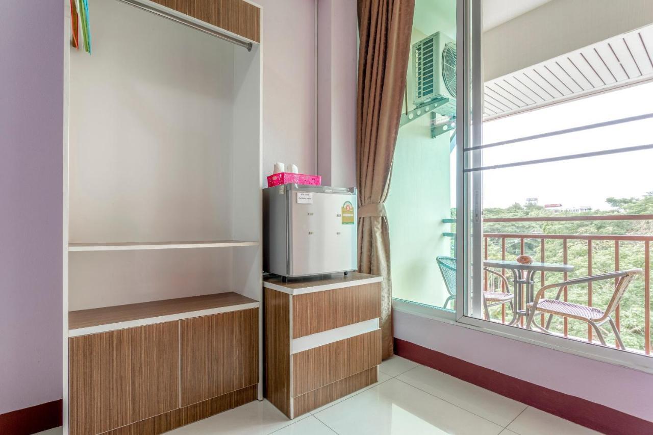 Oyo 1053 Bloom Hotel 3*