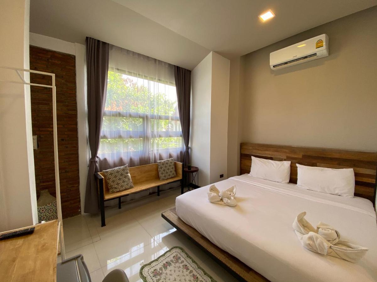 Hostel Sherloft &