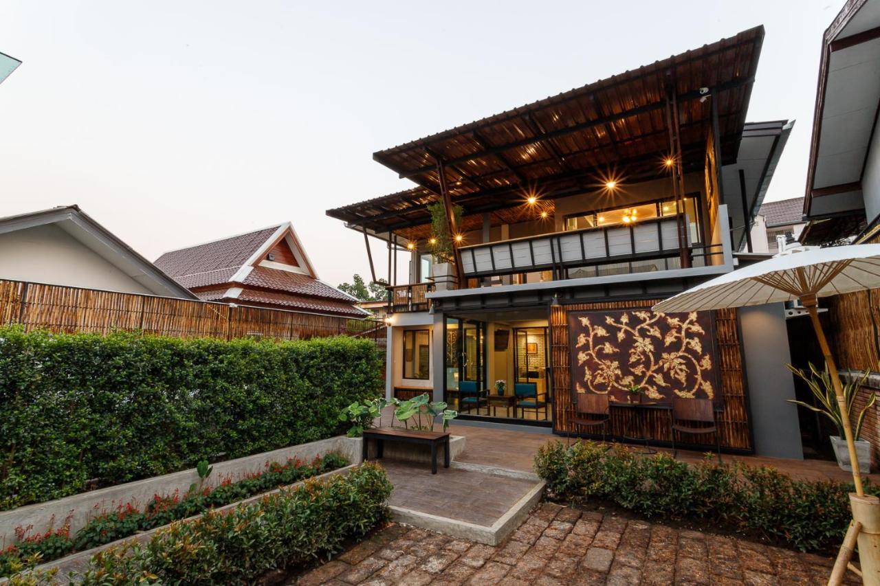 Hostel One Art And Gallery Chiang Mai