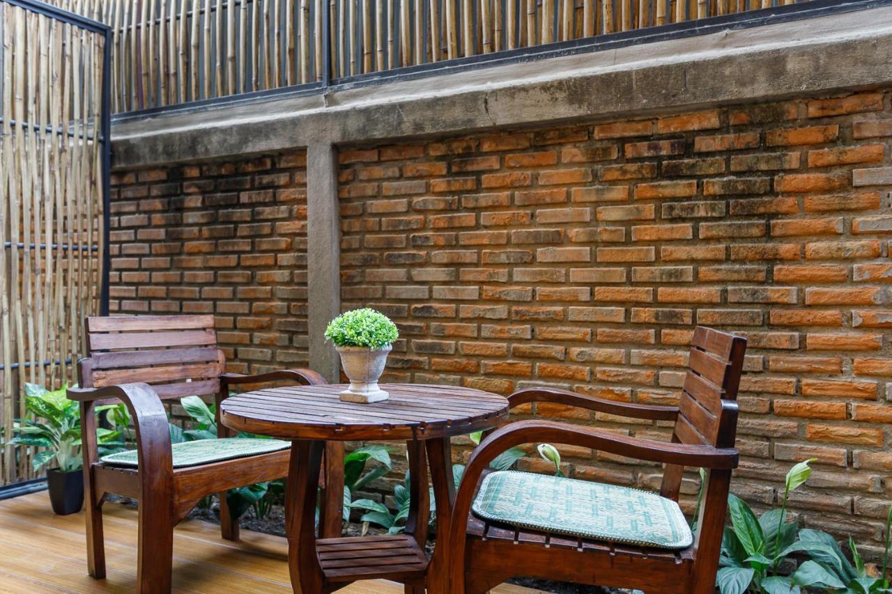 Hostel One Art And Gallery Chiang Mai