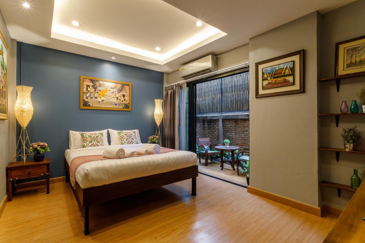 Hostel One Art And Gallery