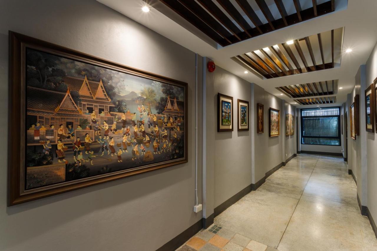 One Art And Gallery Hostel *