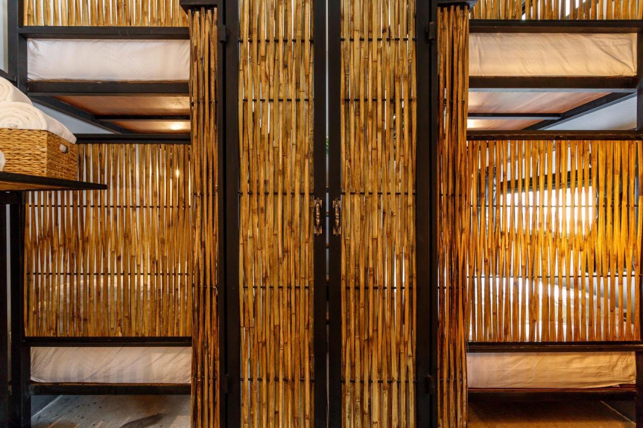 Hostel One Art And Gallery Chiang Mai