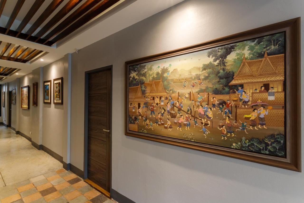 One Art And Gallery Hostel Chiang Mai