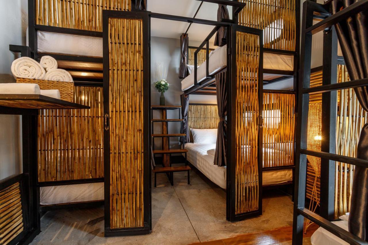 Hostel One Art And Gallery Chiang Mai