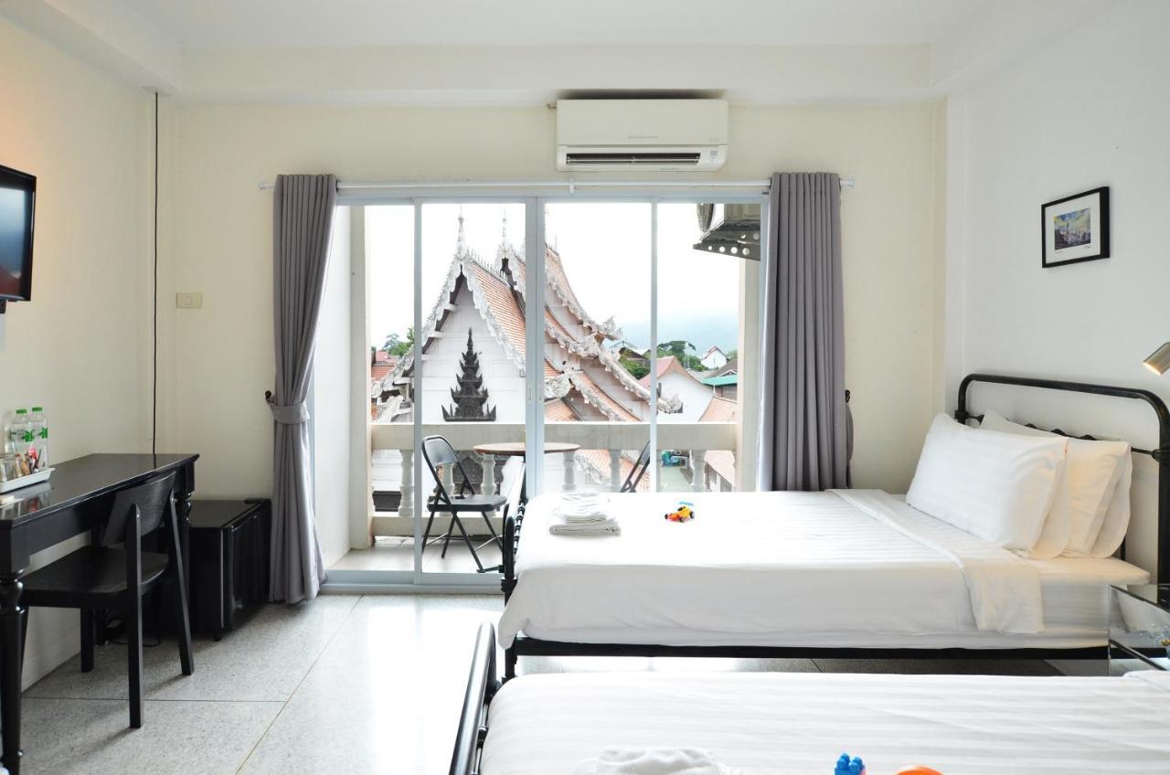 Fav Town Chiang Mai