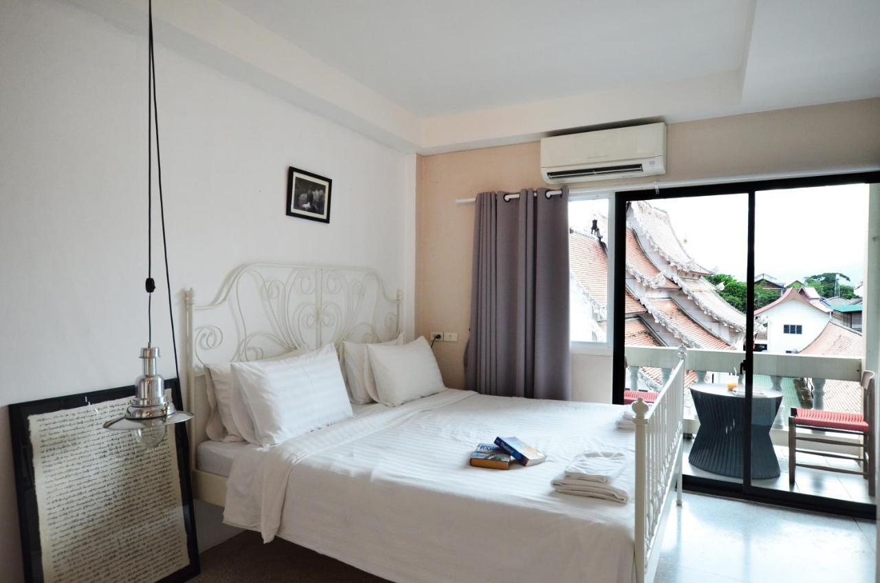 Fav Town Hostel *