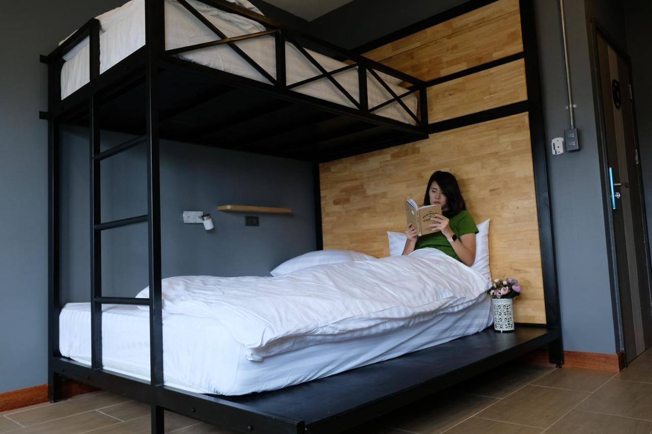 Ray Hostel *