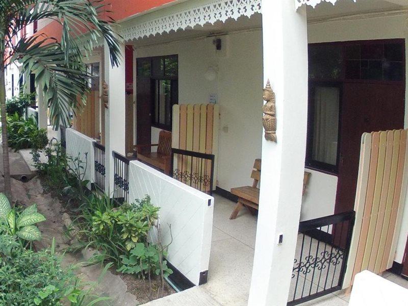 Herberg Hollanda Montri 2*