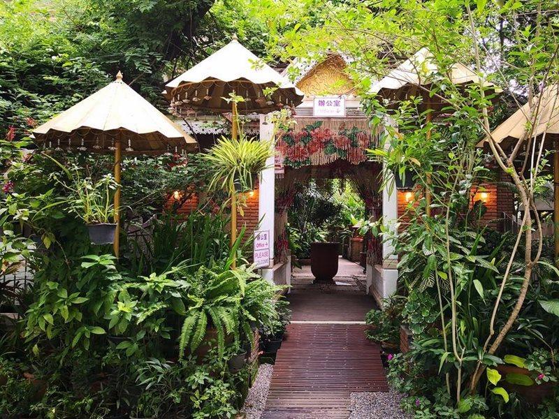 Suan Doi House & 3*